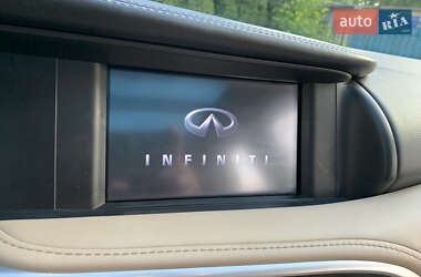 Позашляховик / Кросовер Infiniti QX30 2018 в 