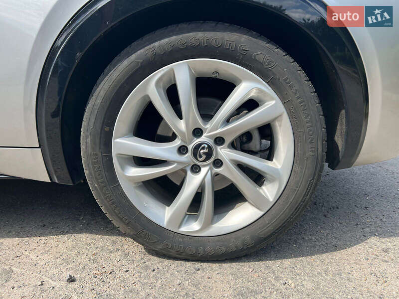 Позашляховик / Кросовер Infiniti QX30 2017 в Запоріжжі