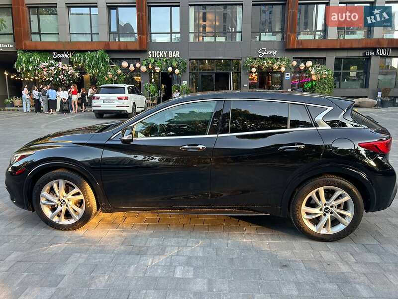 Внедорожник / Кроссовер Infiniti QX30 2017 в Днепре