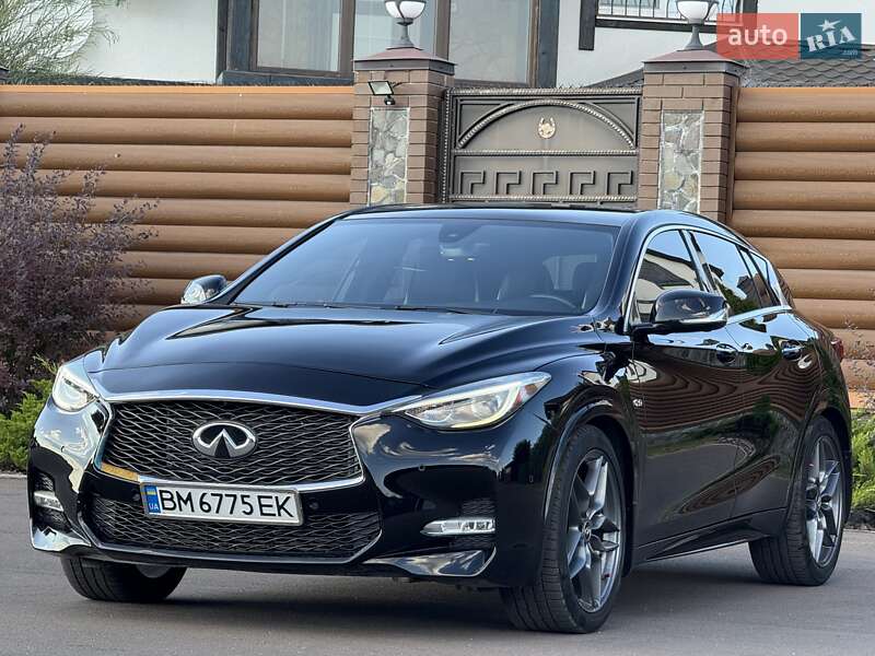 Внедорожник / Кроссовер Infiniti QX30 2016 в Киеве