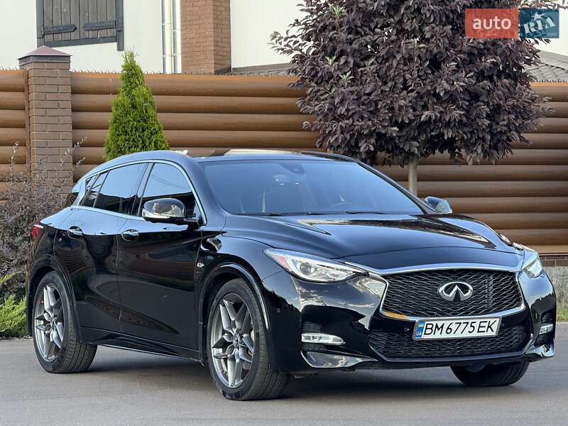 Внедорожник / Кроссовер Infiniti QX30 2016 в Киеве