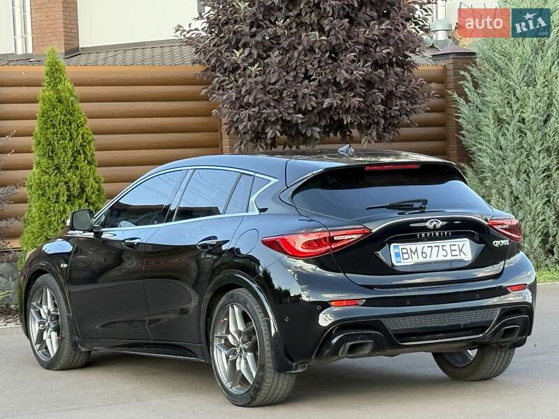 Внедорожник / Кроссовер Infiniti QX30 2016 в Киеве