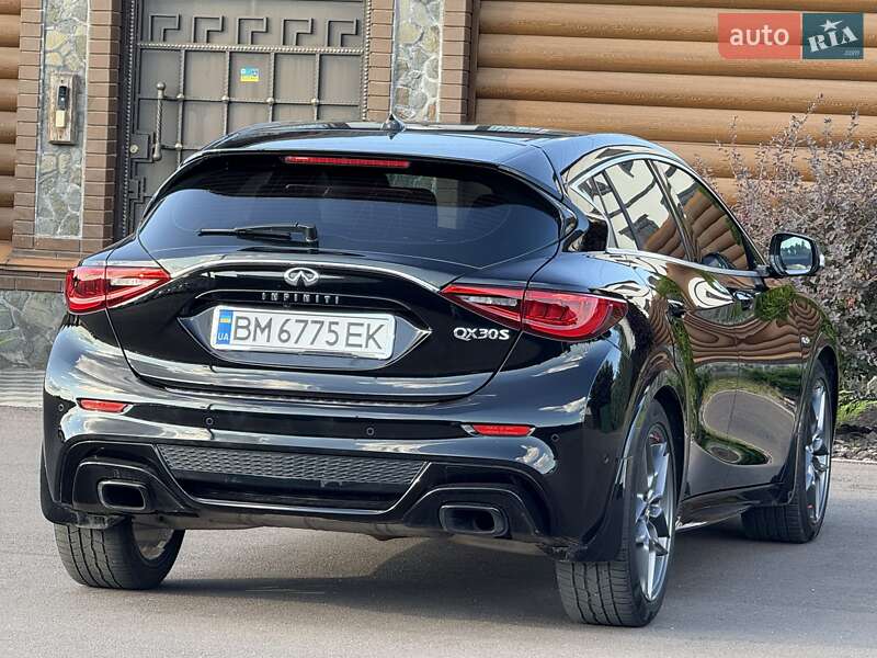 Внедорожник / Кроссовер Infiniti QX30 2016 в Киеве