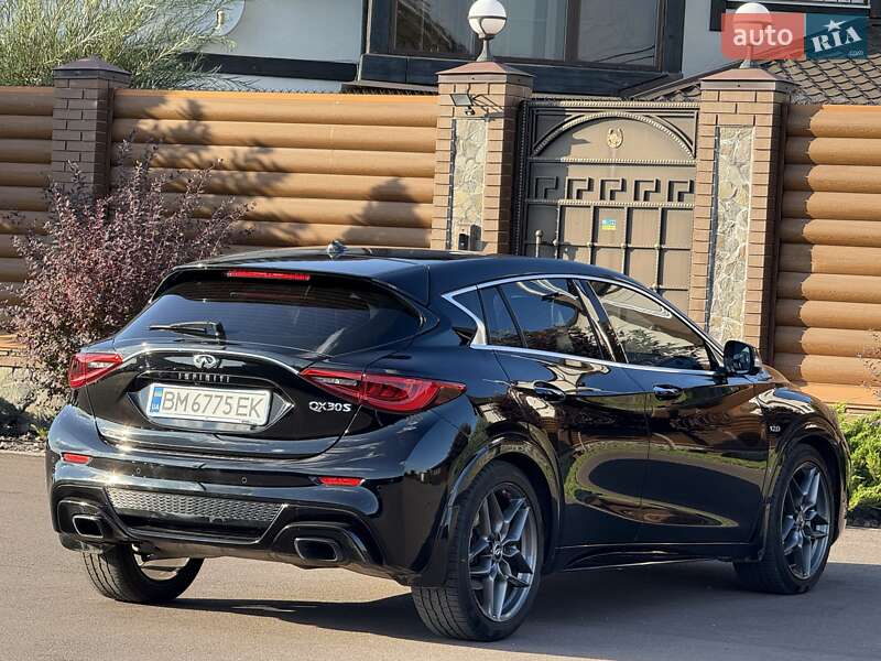 Внедорожник / Кроссовер Infiniti QX30 2016 в Киеве
