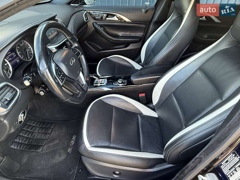 Внедорожник / Кроссовер Infiniti QX30 2016 в Киеве