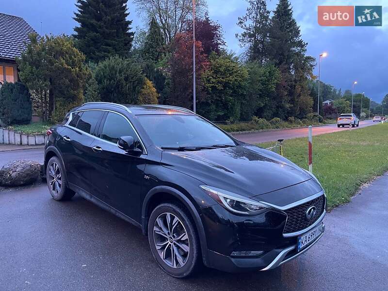 Внедорожник / Кроссовер Infiniti QX30 2016 в Одессе
