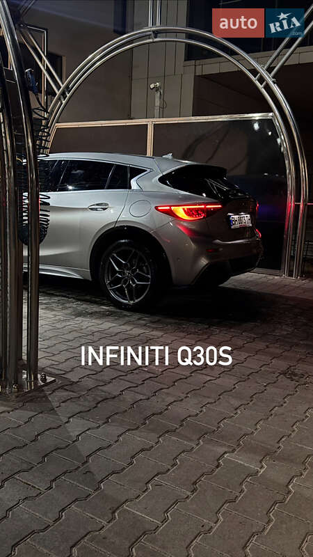 Infiniti QX30 2017