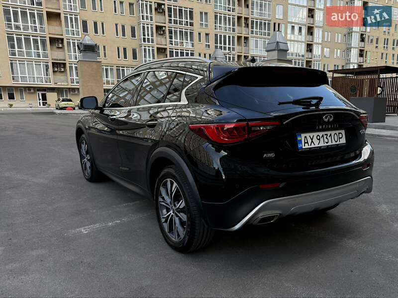 Внедорожник / Кроссовер Infiniti QX30 2016 в Харькове