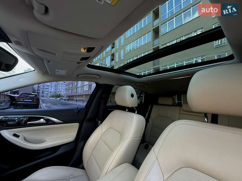 Внедорожник / Кроссовер Infiniti QX30 2016 в Харькове