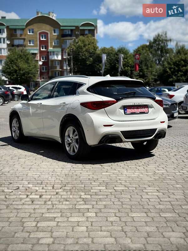 Позашляховик / Кросовер Infiniti QX30 2016 в Чернівцях фото 6 Позашляховик / Кросовер Infiniti QX30 2016 в Чернівцях