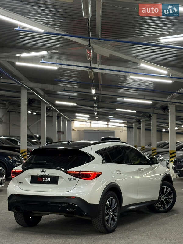 Позашляховик / Кросовер Infiniti QX30 2017 в Одесі