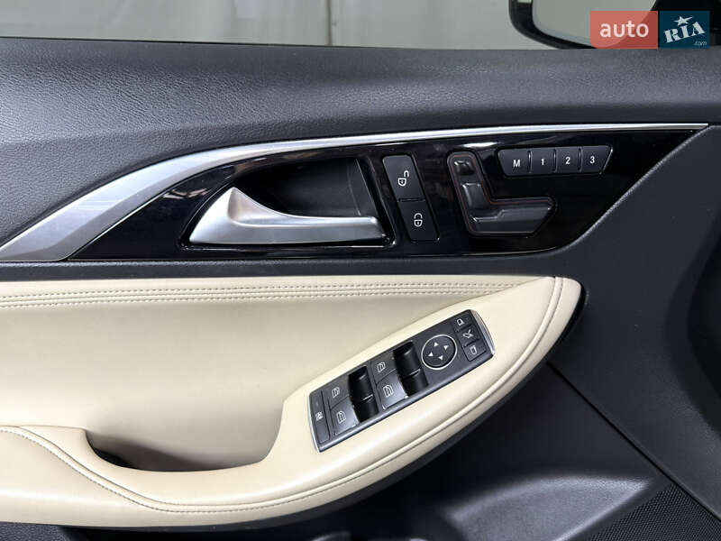 Позашляховик / Кросовер Infiniti QX30 2017 в Одесі