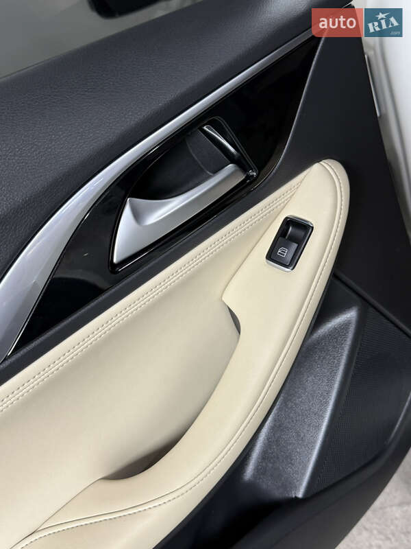 Позашляховик / Кросовер Infiniti QX30 2017 в Одесі