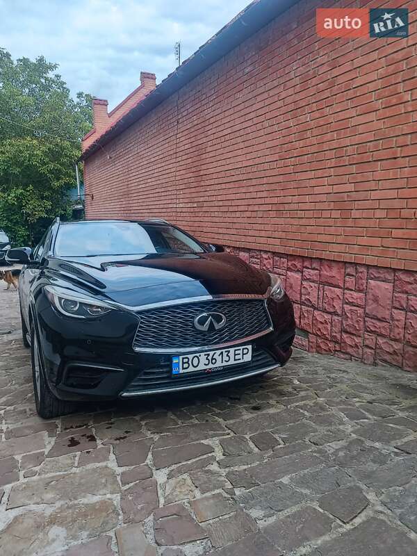 Позашляховик / Кросовер Infiniti QX30 2018 в Чорткові