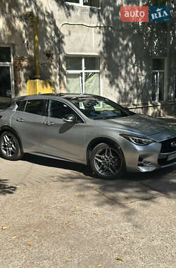 Внедорожник / Кроссовер Infiniti QX30 2017 в 