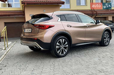 Внедорожник / Кроссовер Infiniti QX30 2017 в 