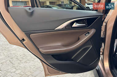 Внедорожник / Кроссовер Infiniti QX30 2017 в 