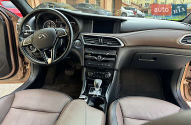 Внедорожник / Кроссовер Infiniti QX30 2017 в 