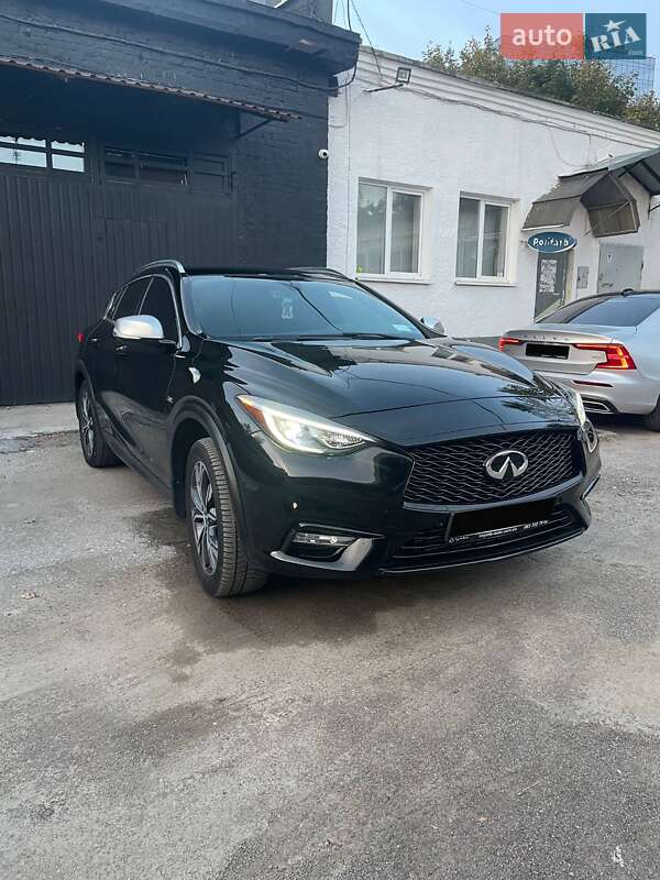 Внедорожник / Кроссовер Infiniti QX30 2016 в Львове фото 5 Внедорожник / Кроссовер Infiniti QX30 2016 в Львове