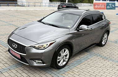 Внедорожник / Кроссовер Infiniti QX30 2016 в 