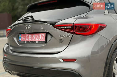 Внедорожник / Кроссовер Infiniti QX30 2016 в 