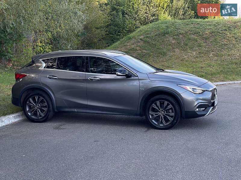 Позашляховик / Кросовер Infiniti QX30 2016 в Києві