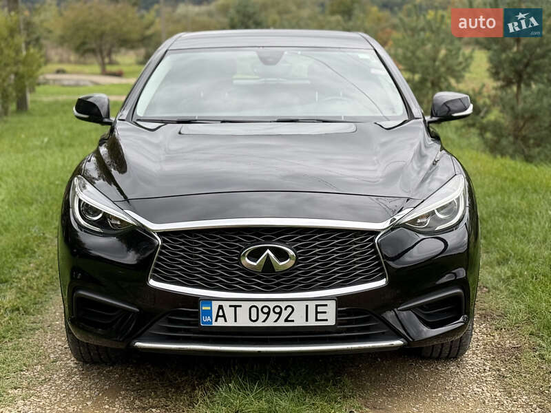 Внедорожник / Кроссовер Infiniti QX30 2017 в Ивано-Франковске