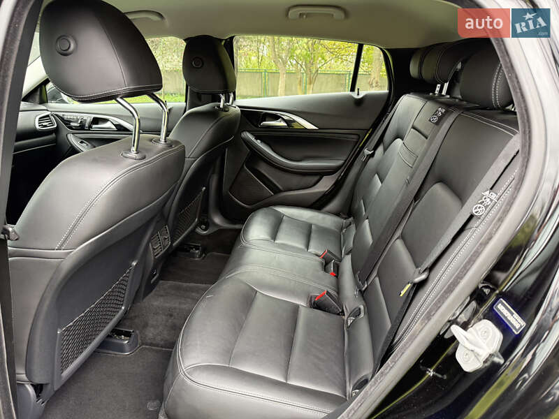 Внедорожник / Кроссовер Infiniti QX30 2017 в Ивано-Франковске