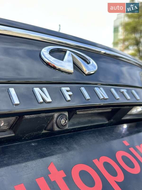 Внедорожник / Кроссовер Infiniti QX30 2018 в Сумах