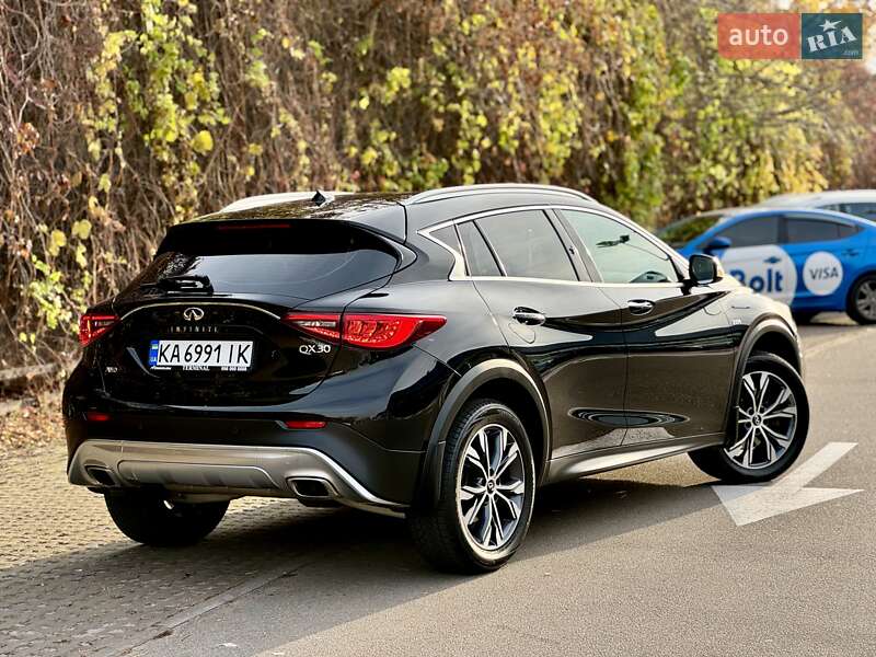 Позашляховик / Кросовер Infiniti QX30 2016 в Києві фото 13 Позашляховик / Кросовер Infiniti QX30 2016 в Києві