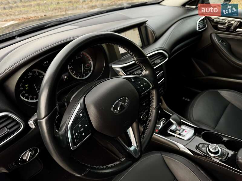 Позашляховик / Кросовер Infiniti QX30 2016 в Києві фото 19 Позашляховик / Кросовер Infiniti QX30 2016 в Києві