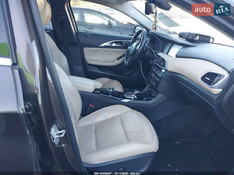 Внедорожник / Кроссовер Infiniti QX30 2018 в Одессе