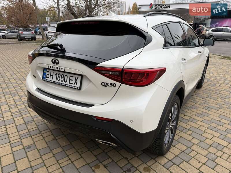 Внедорожник / Кроссовер Infiniti QX30 2017 в Одессе