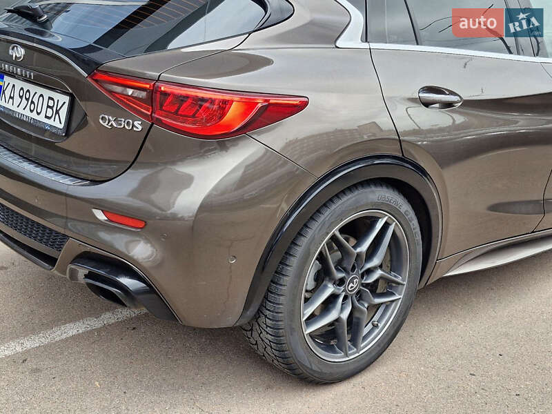 Позашляховик / Кросовер Infiniti QX30 2017 в Києві