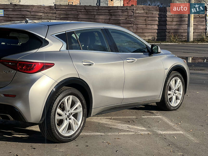 Внедорожник / Кроссовер Infiniti QX30 2017 в Здолбунове