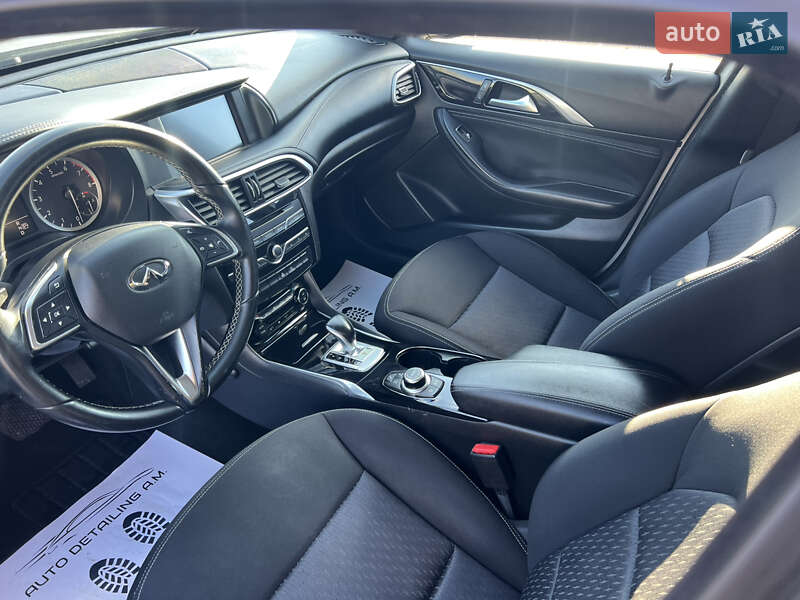 Внедорожник / Кроссовер Infiniti QX30 2017 в Здолбунове