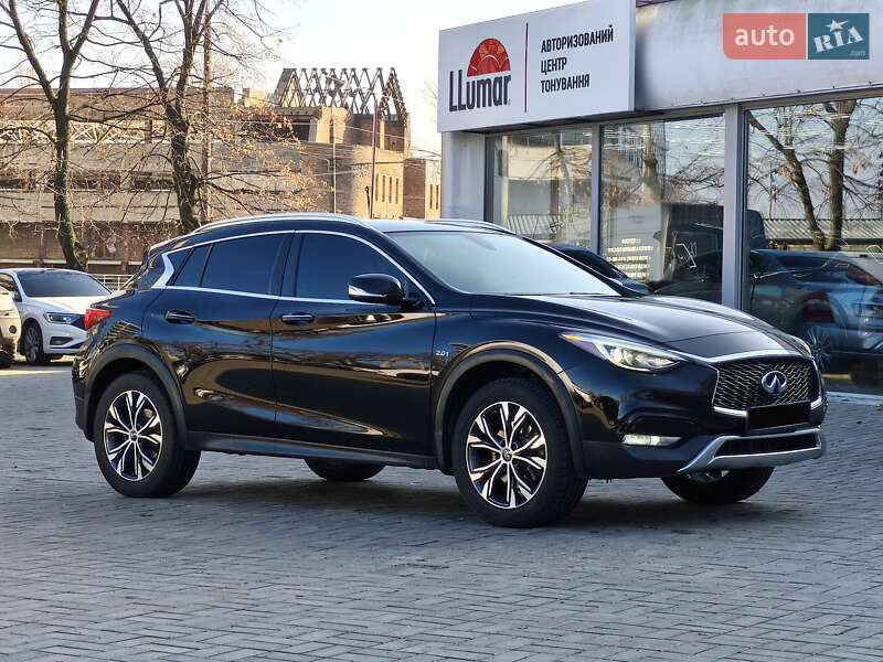 Внедорожник / Кроссовер Infiniti QX30 2016 в Днепре фото 5 Внедорожник / Кроссовер Infiniti QX30 2016 в Днепре
