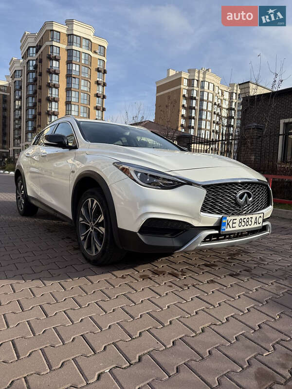 Позашляховик / Кросовер Infiniti QX30 2017 в Софіївській Борщагівці