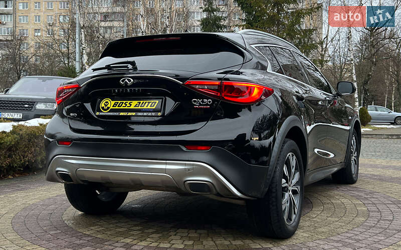 Внедорожник / Кроссовер Infiniti QX30 2016 в Львове