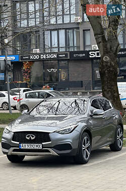 Позашляховик / Кросовер Infiniti QX30 2017 в Ужгороді
