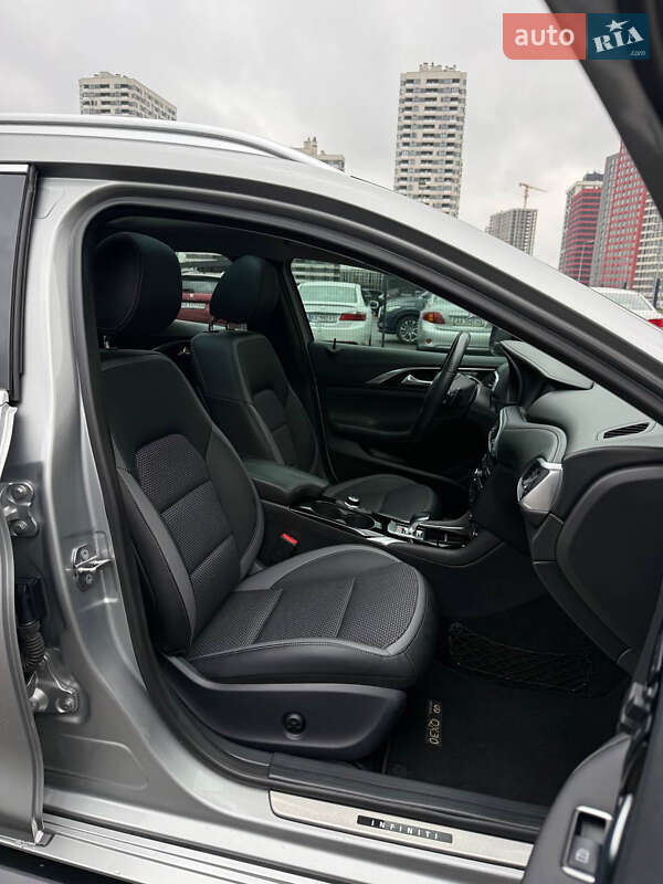 Внедорожник / Кроссовер Infiniti QX30 2018 в Киеве