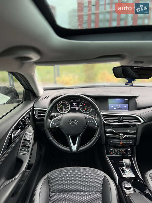 Внедорожник / Кроссовер Infiniti QX30 2018 в Киеве