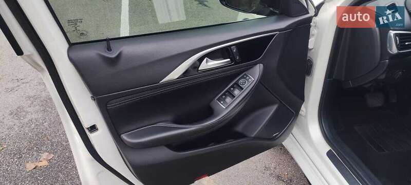 Позашляховик / Кросовер Infiniti QX30 2018 в Києві