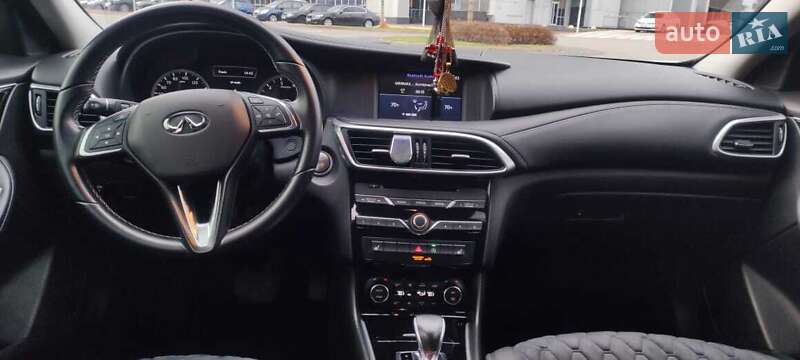 Позашляховик / Кросовер Infiniti QX30 2018 в Києві