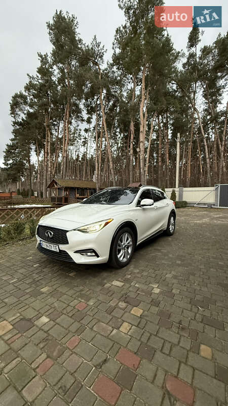 Внедорожник / Кроссовер Infiniti QX30 2017 в Киеве