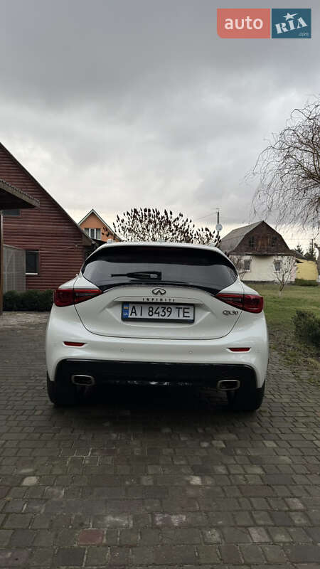 Внедорожник / Кроссовер Infiniti QX30 2017 в Киеве