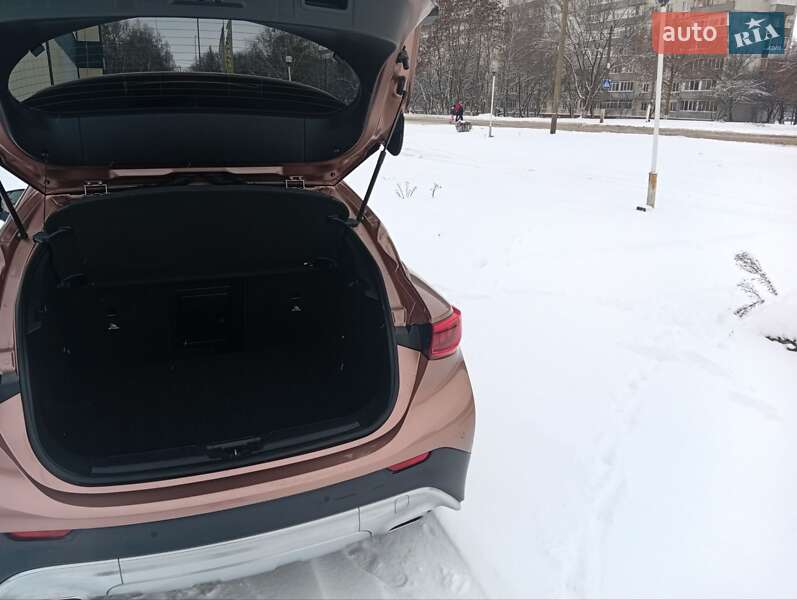 Внедорожник / Кроссовер Infiniti QX30 2018 в Конотопе