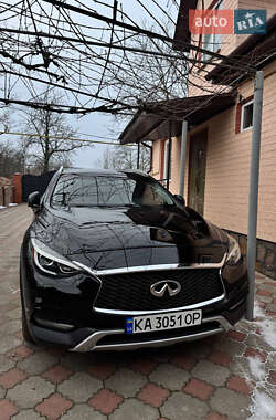 Позашляховик / Кросовер Infiniti QX30 2016 в Казанці