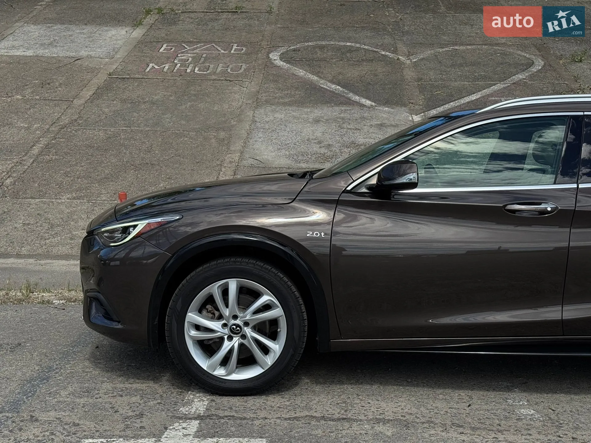 2019 Infiniti QX30 - мініатюра 3