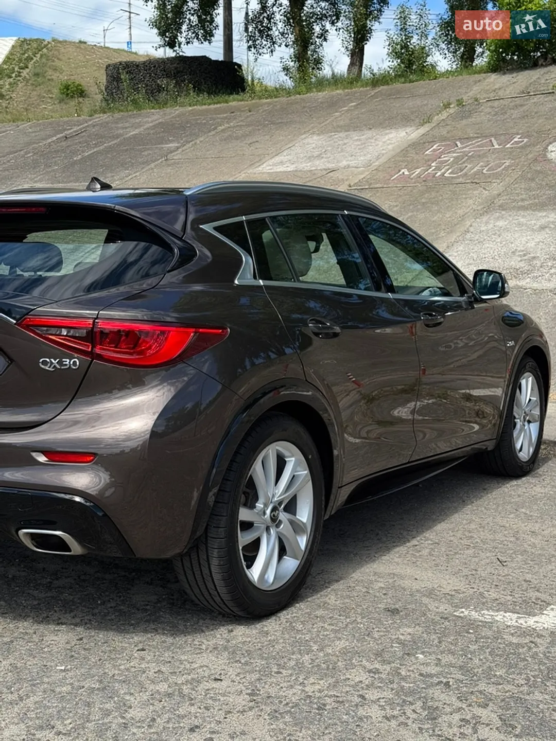 2019 Infiniti QX30 - мініатюра 9